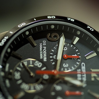 Najtańsze biurka do małego pokoju dziecka — pomysły na optymalizację przestrzeni